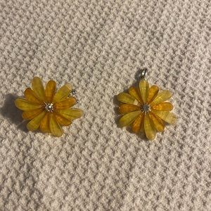 Flower ring and pendant set.